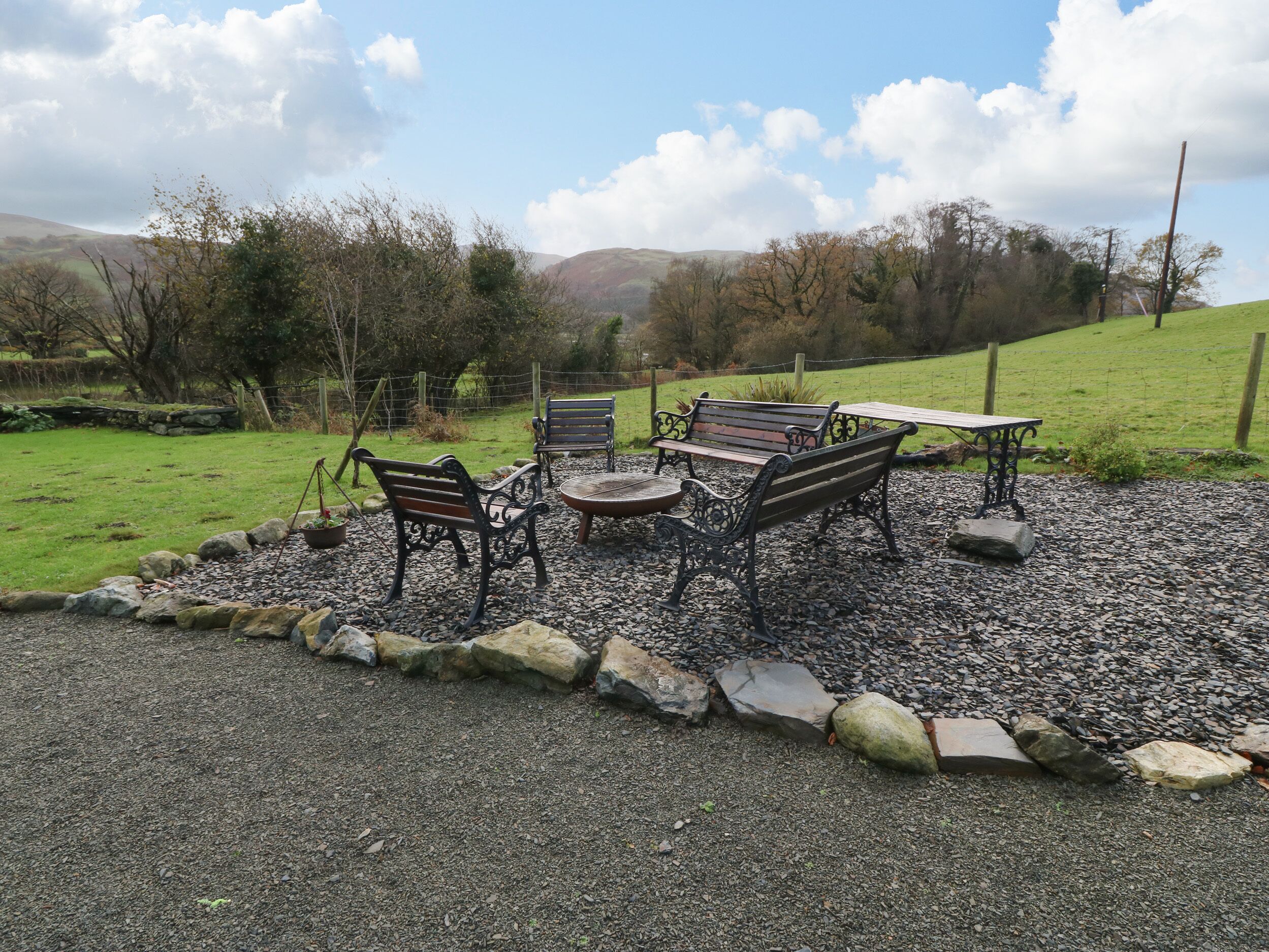 Cottage | Property grounds