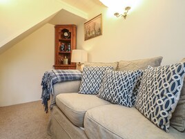 Cottage | Living area