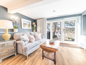 Cottage | Living area - Prospect Cottage Studio (Ambleside)