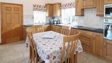 Cottage | Interior
