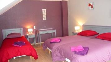 3 makuuhuonetta, ilmainen Wi-Fi, vuodevaatteet