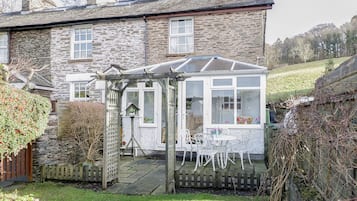 Cottage | Interior