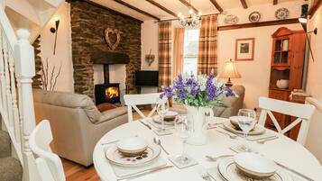 Cottage | Interior
