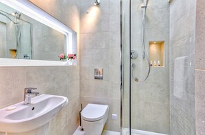 Shower - Burrator Cottage (Totnes)