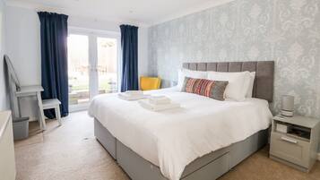 Cottage | 3 bedrooms, individually decorated, individually furnished, free WiFi