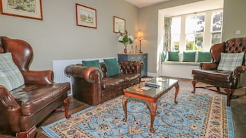 Cottage | Interior