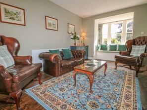 Cottage | Interior