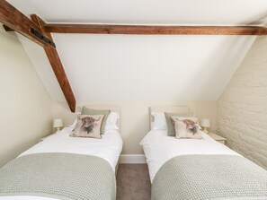 Cottage | 2 bedrooms, individually decorated, individually furnished, free WiFi - The Coach House (Stroud)