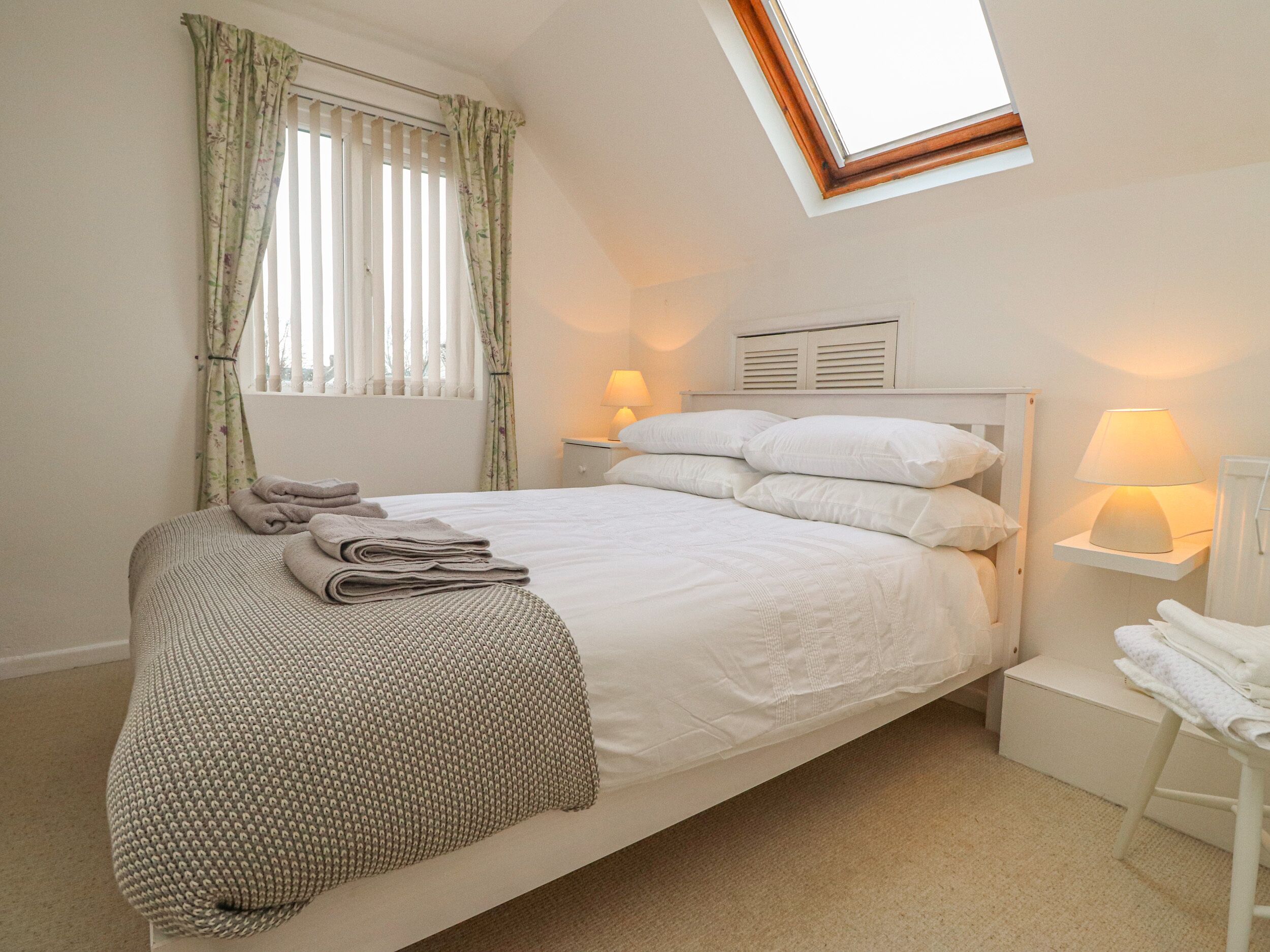 Cottage | 2 bedrooms, individually decorated, individually furnished, free WiFi