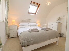 Cottage | 2 bedrooms, individually decorated, individually furnished, free WiFi