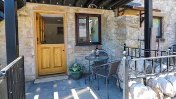 Cottage | Outdoor dining