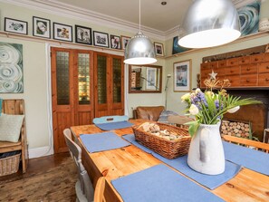 Cottage | Interior