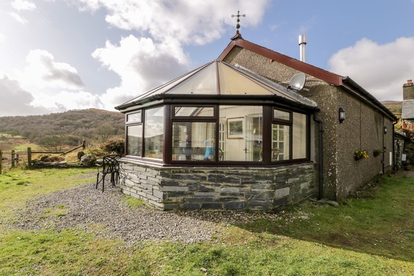 Cottage | Interior