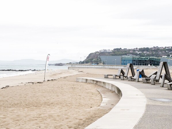 Cottage | Beach