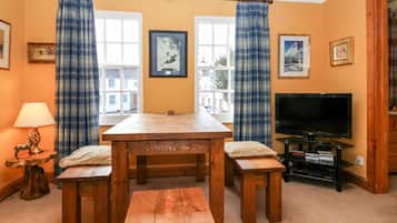Cottage | Interior