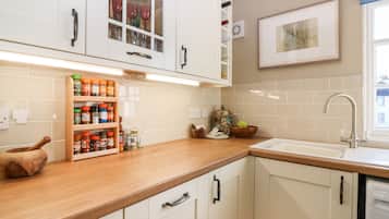 Cottage | Interior