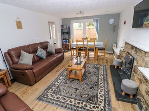 Cottage | Living area