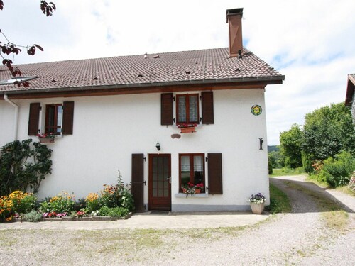 Gîte spacieux et confortable au Val d'Ajol, à proximité de Plombières-les-Bains, animaux de ferme !