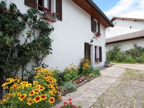 Family-Friendly Countryside Cottage with Modern Amenities, Near Thermal Baths and Nature Spots