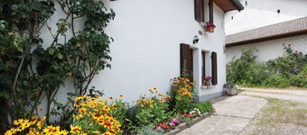 Family-Friendly Countryside Cottage with Modern Amenities, Near Thermal Baths and Nature Spots