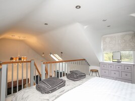 Cottage | 1 bedroom, individually decorated, individually furnished, free WiFi