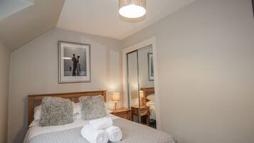 3 bedrooms, individually decorated, individually furnished, free WiFi