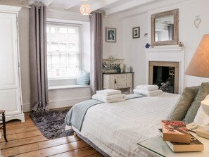 Cottage | 2 bedrooms, individually decorated, individually furnished, free WiFi