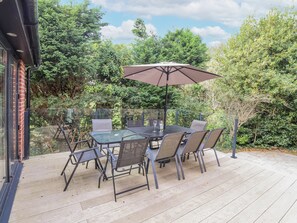 Cottage | Outdoor dining