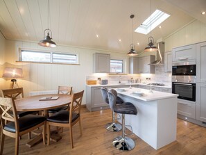Cottage | Interior - Otter Lodge (Skipton)