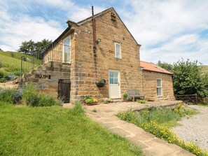 Cottage | Interior - Wood Cottage (Middlesbrough)
