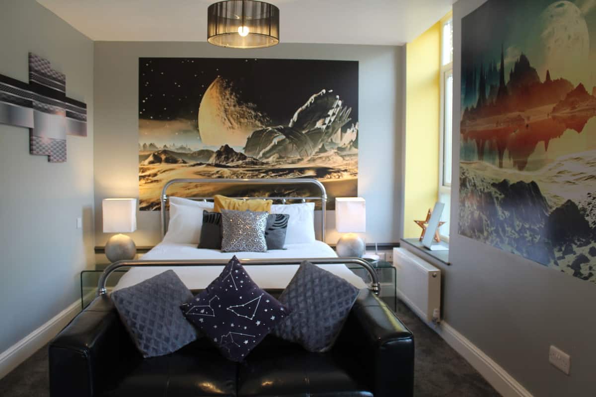 Standard Studio, Ensuite (Space)