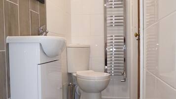 Superior Apartment, Ensuite (Treetops) | Bathroom