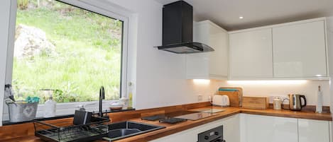 코티지 | 전용 주방 | 냉장고, 조리 도구/접시/주방 기구