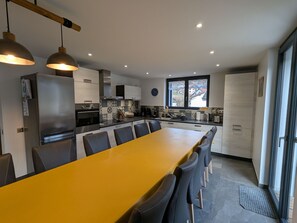 Fridge, microwave, dishwasher, electric kettle