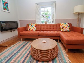 Cottage | Living area