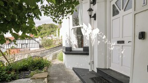 Cottage | Exterior detail