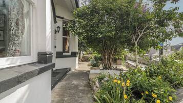 Cottage | Exterior detail