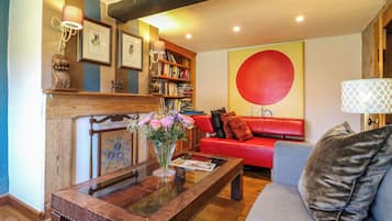 Cottage | Living area