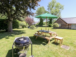 Cottage | Property grounds - Bakehouse Farm (Princes Risborough)