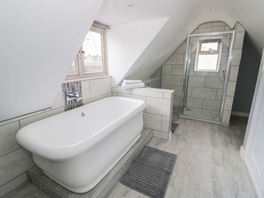 Cottage | Bathroom | Shower