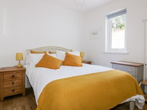 Cottage | 3 bedrooms, individually decorated, individually furnished, free WiFi
