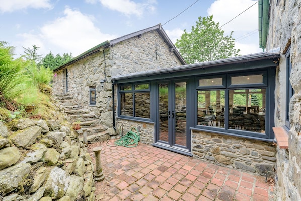 Cottage | Interior