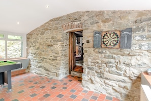Cottage | Interior