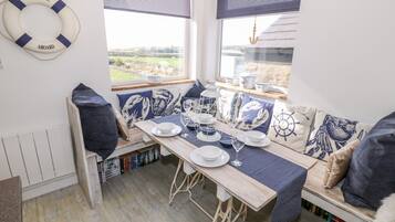 ์ฝํฐ์ง | ๋ด๋ถ