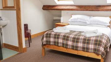Cottage | 2 bedrooms, free WiFi, individually decorated, individually furnished