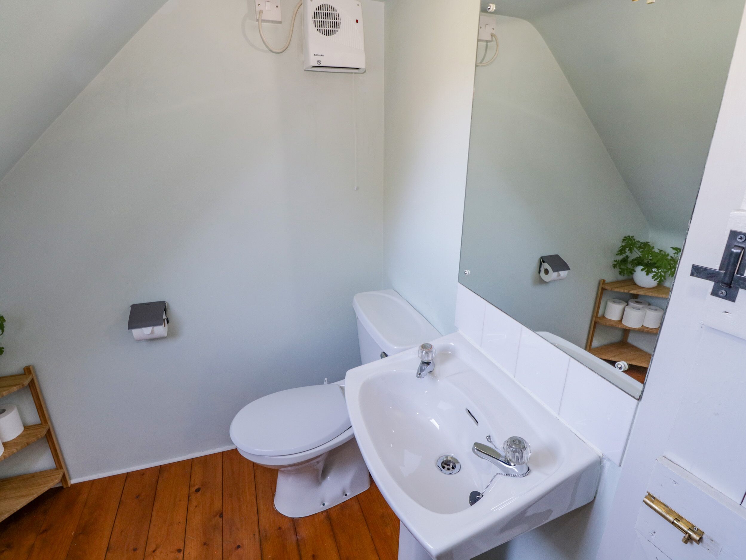 Cottage | Bathroom | Shower