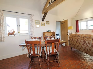 Cottage | Dining