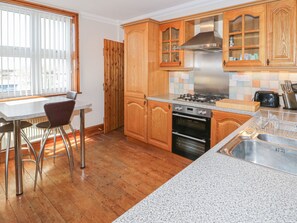 Cottage | Private kitchen - Jasmine Cottage (Rhyl)