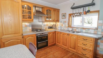 Cottage | Dapur peribadi | Peti sejuk, cerek elektrik, pembakar roti