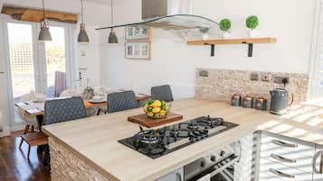 Cottage | Interior